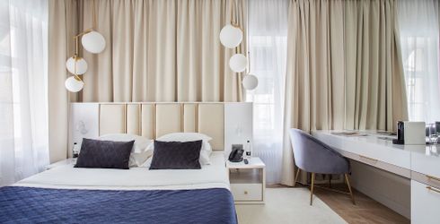 hotel room image