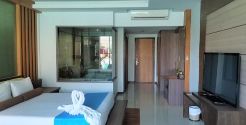 hotel room image