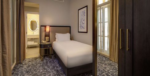 hotel room image