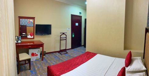 hotel room image