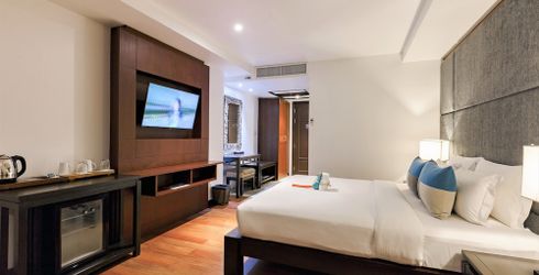 hotel room image