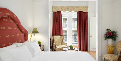 hotel room image