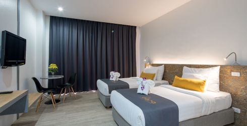 hotel room image