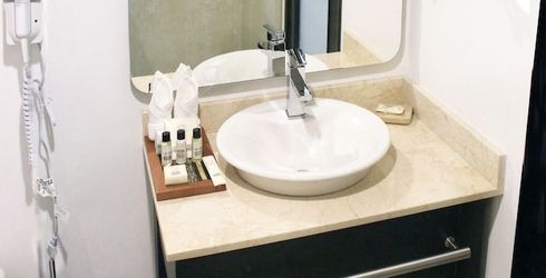 hotel room image