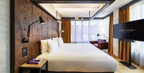 hotel room image
