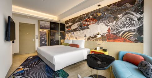 hotel room image