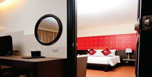 hotel room image