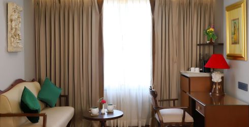 hotel room image
