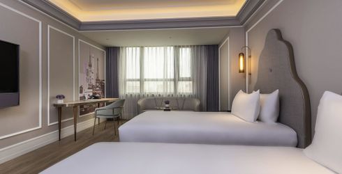 hotel room image