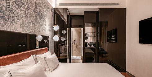 hotel room image