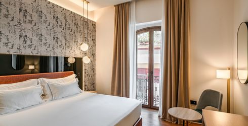 hotel room image