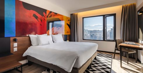 hotel room image