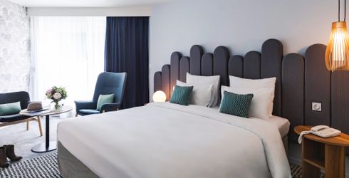 hotel room image