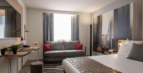 hotel room image