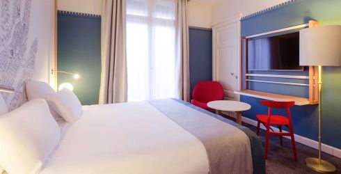 hotel room image