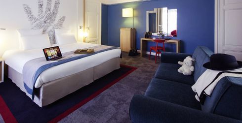 hotel room image