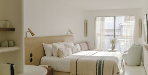 hotel room image