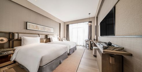 hotel room image