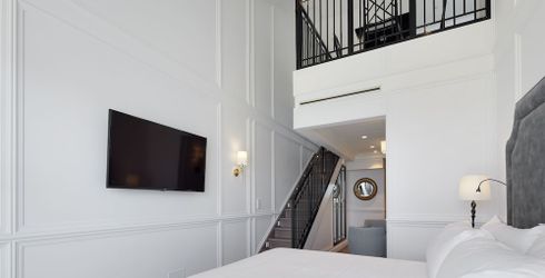 hotel room image
