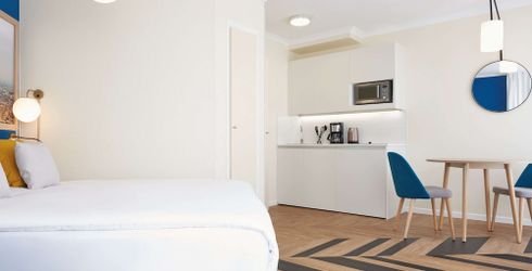 hotel room image