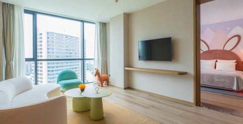 hotel room image