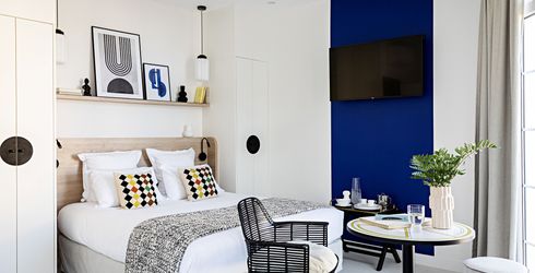 hotel room image