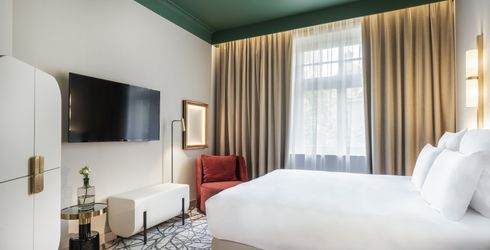 hotel room image