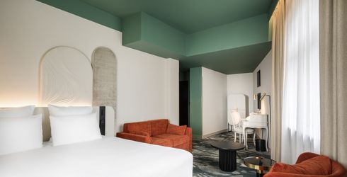 hotel room image
