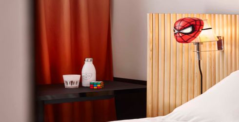hotel room image