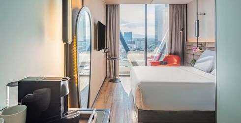 hotel room image
