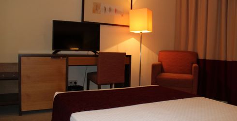 hotel room image