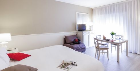 hotel room image