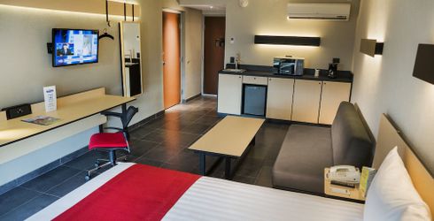 hotel room image