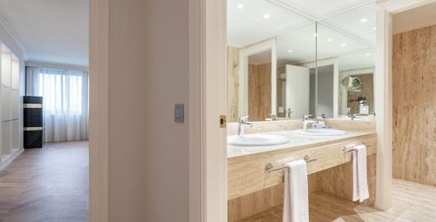 hotel room image