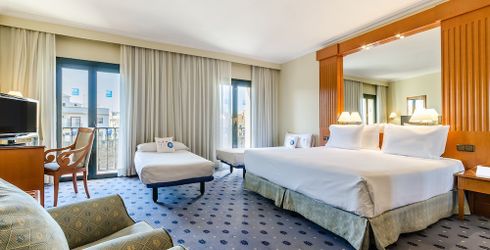hotel room image
