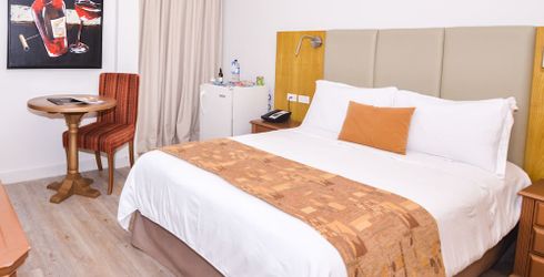hotel room image