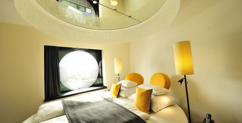 hotel room image