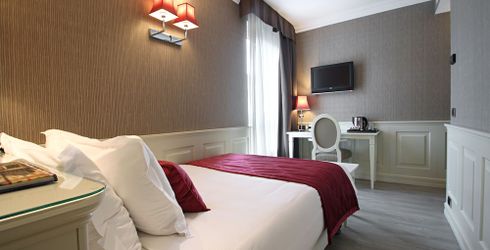 hotel room image