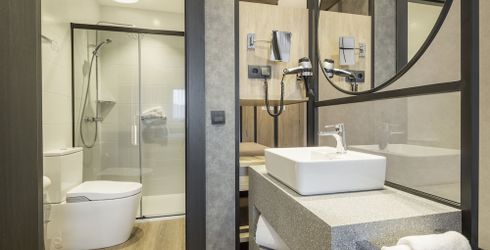 hotel room image
