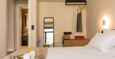 hotel room image