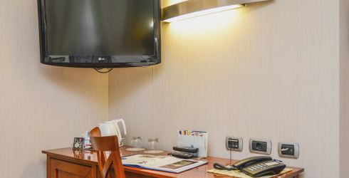 hotel room image