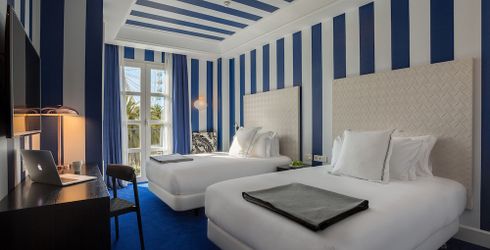 hotel room image