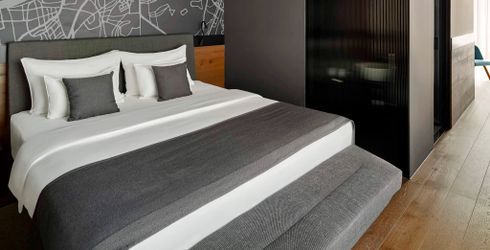 hotel room image