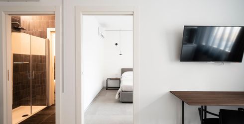 hotel room image