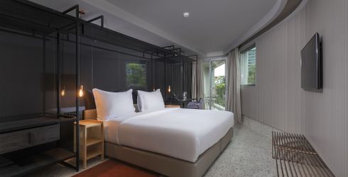 hotel room image