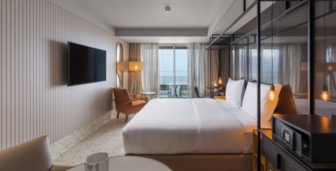 hotel room image