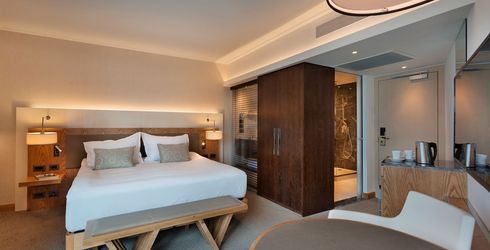 hotel room image