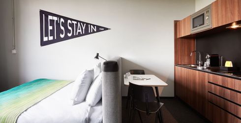 hotel room image