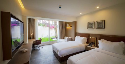 hotel room image