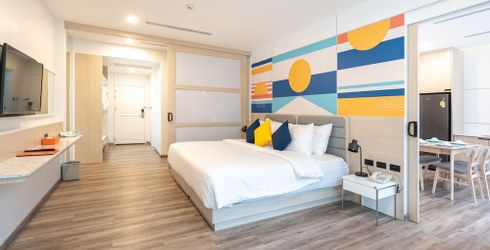 hotel room image